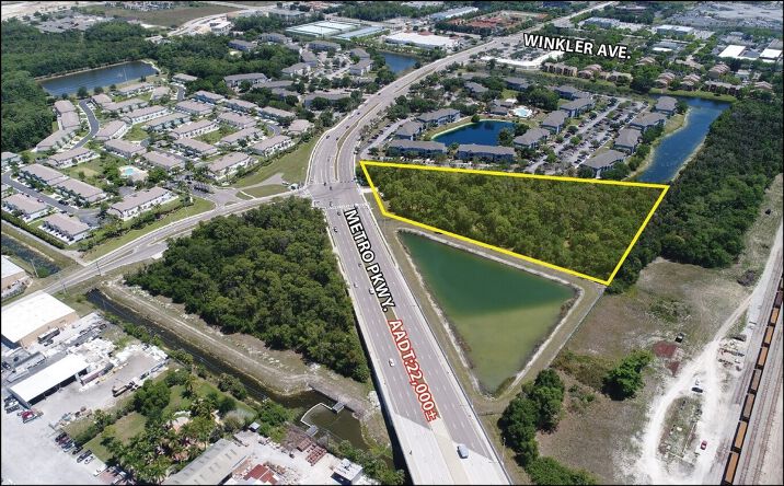 Pictures of Land, Self Storage property located at 3670 Metro Pkwy, Fort Myers, FL 33916 for sales - image #1