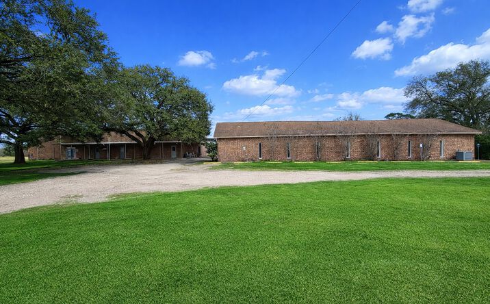 Pictures of Industrial, Mixed Use, Multifamily, Office, Special Purpose property located at 831 FM 2917, Alvin, TX 77511 for sales - image #1