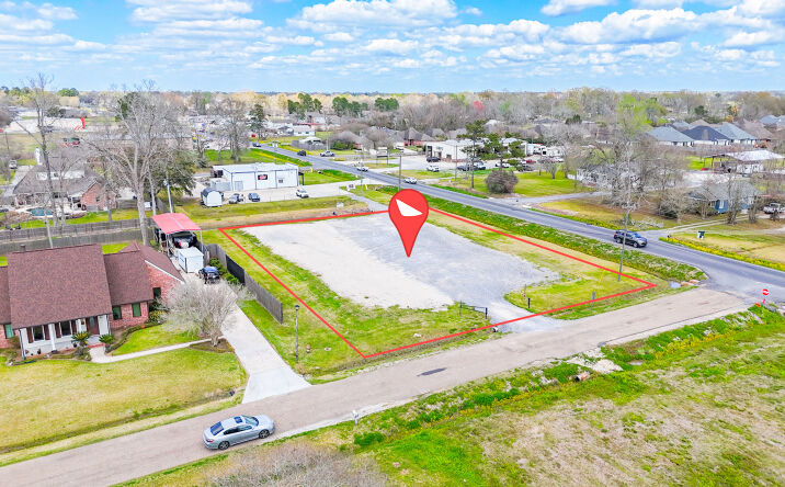 Pictures of Land property located at 40534 Old Hickory Ave, Gonzales, LA 70737 for sales - image #1