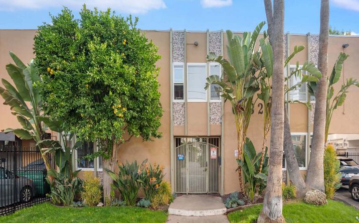 Pictures of Multifamily property located at 6632 Darby Ave, Los Angeles, CA 91335 for sales - image #1