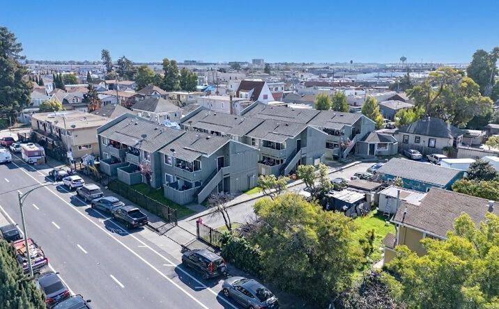 Pictures of Multifamily property located at 4527 Bancroft Ave, Oakland, CA 94601 for sales - image #1