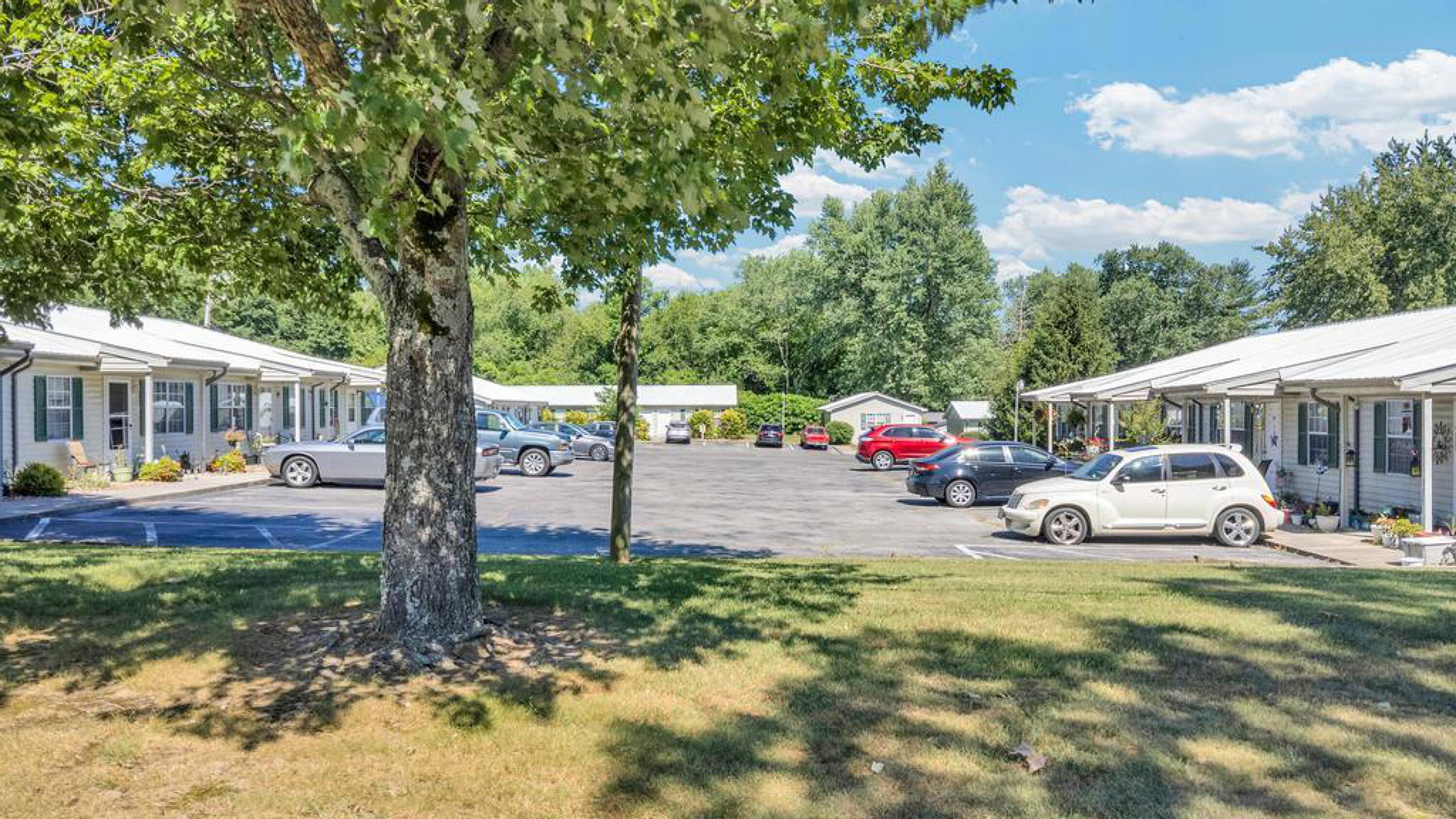 340 W Briar Ave  