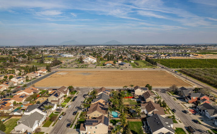 Pictures of Land, Multifamily property located at 1665 S Bethel Ave, Sanger, CA 93657 for sales - image #1