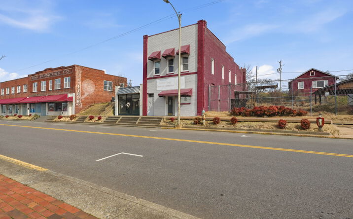 Pictures of Mixed Use, Office, Retail property located at 427 E Sullivan St, Kingsport, TN 37660 for sales - image #1