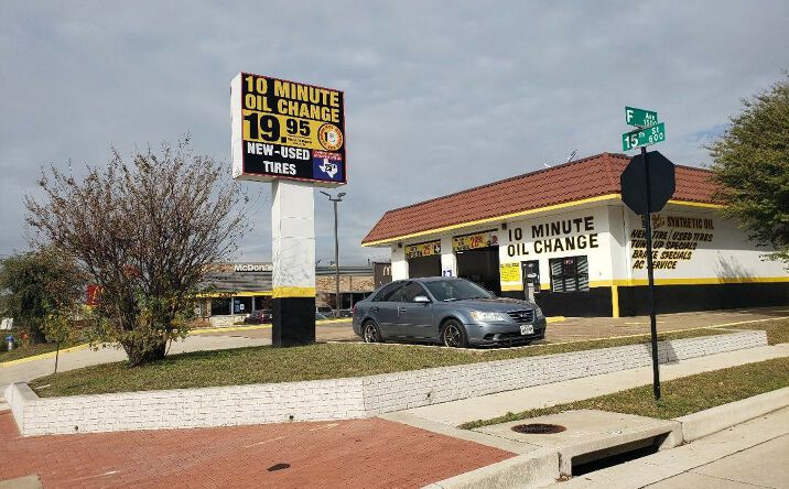 Pictures of Retail property located at 617 E 15th St, Plano, TX 75074 for sales - image #1