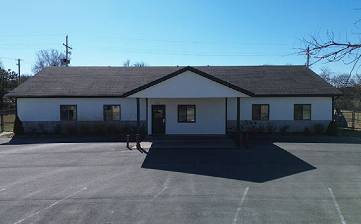 Pictures of Retail property located at 15515 Elm St, Basehor, KS 66007 for sales - image #1