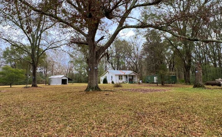 Pictures of Land property located at 2264 Long St, Grenada, MS 38901 for sales - image #1