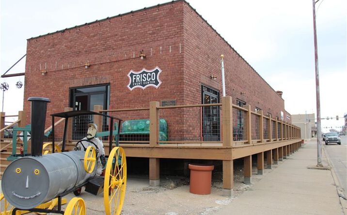 Pictures of Office property located at 320 N Locust Street, Pittsburg, KS 66762 for sales - image #1