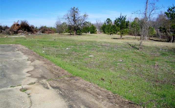 Pictures of Land property located at E Washington Street Lot 3, Idabel, OK 74745 for sales - image #1
