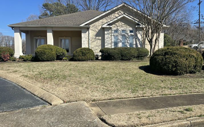 Pictures of Office, Retail property located at 78 Lynoak Cove, Jackson, TN 38305 for sales - image #1