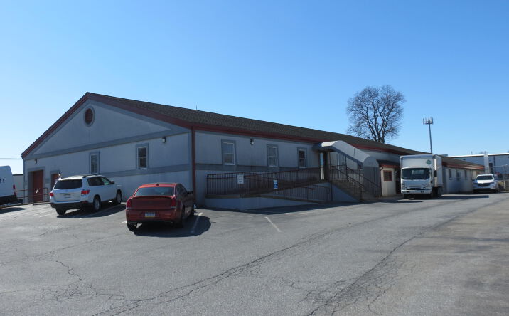 Pictures of Industrial property located at 1176 Enterprise Ct, East Petersburg, PA 17520 for sales - image #1
