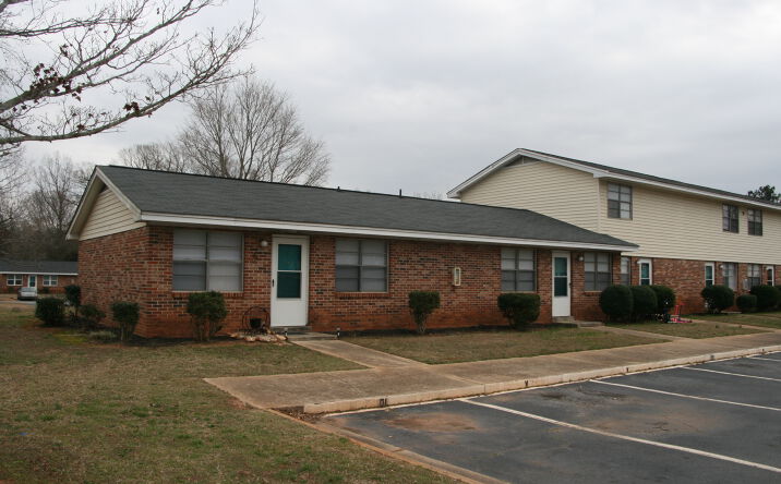Pictures of Multifamily property located at 112 Calhoun Rd, Belton, SC 29627 for sales - image #1