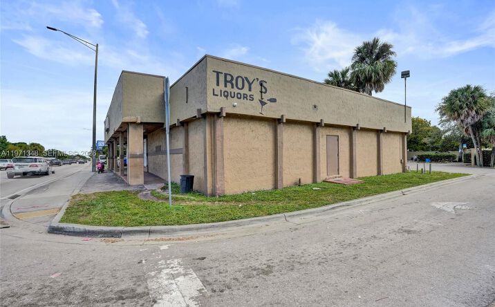 Pictures of Retail, Special Purpose property located at 2990 W Sunrise Blvd, Fort Lauderdale, FL 33311 for sales - image #1
