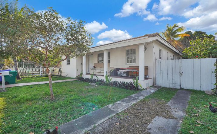 Pictures of Multifamily property located at 538 NW 20th Ave, Miami, FL 33125 for sales - image #1