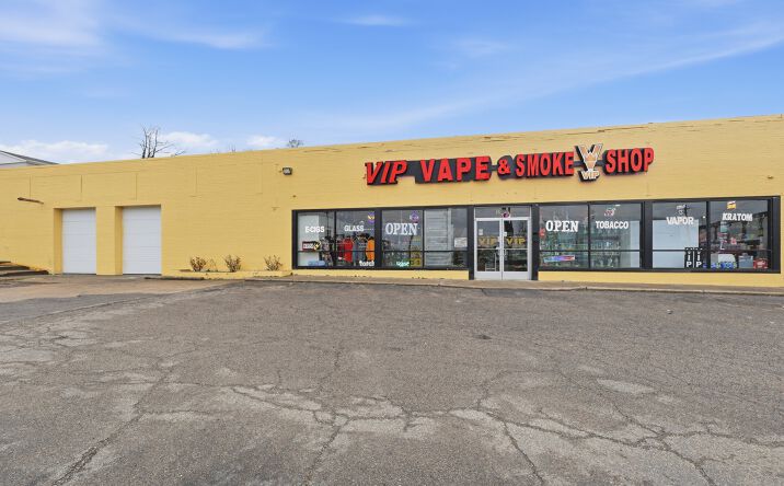 Pictures of Mixed Use, Retail property located at 5000 Montgomery Rd, Cincinnati, OH 45212 for sales - image #1