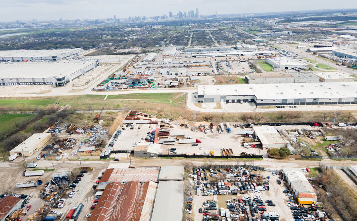 Pictures of Industrial property located at 3302 Pluto St., Dallas, TX 75212 for sales - image #1