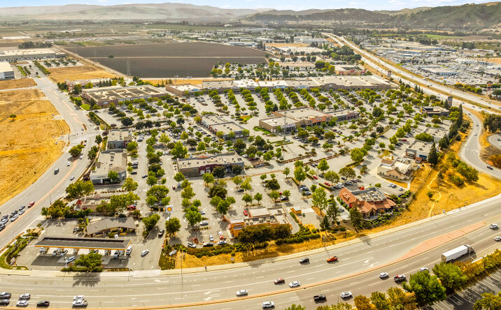 Pictures of Retail property located at 6715-6765 & 6815-6835 Camino Arroyo Dr, Gilroy, CA 95020 for sales - image #1