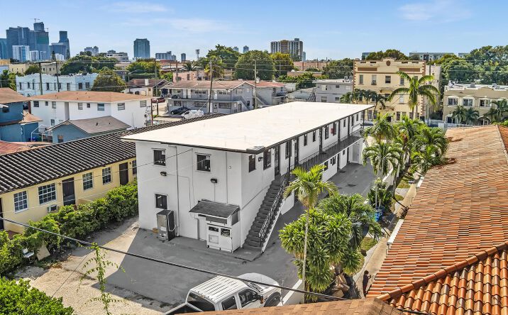 Pictures of Multifamily property located at 1027 SW 3rd St, Miami, FL 33130 for sales - image #1