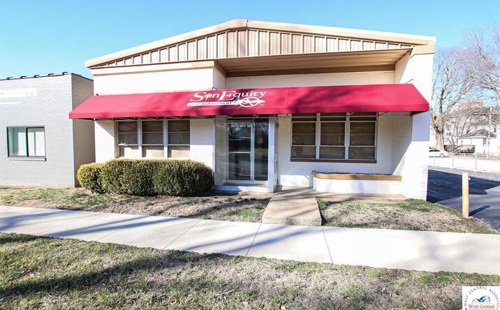 Pictures of Office, Retail property located at 311 E 5th St, Sedalia, MO 65301 for sales - image #1