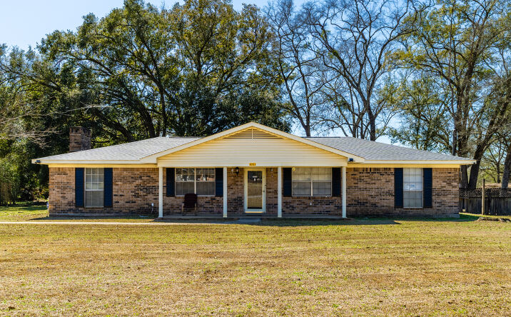 Pictures of Mixed Use, Multifamily property located at 8053 Old Cherry Dr N, Theodore, AL 36582 for sales - image #1
