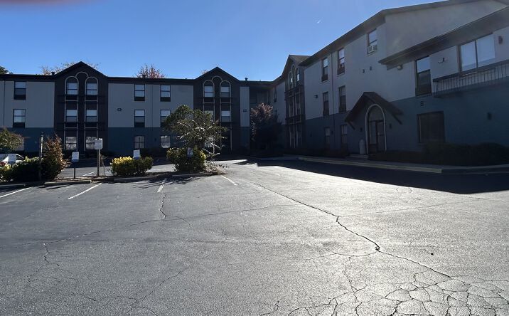 Pictures of Hospitality property located at 1255 Franklin Gateway SE, Marietta, GA 30067 for sales - image #1