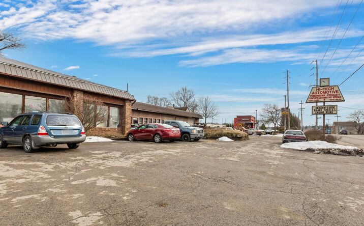 Pictures of Retail, Industrial, Mixed Use property located at 917 North Main Street, Hubbard, OH 4425 for sales - image #1