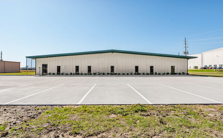 Pictures of Industrial property located at 7633 Cherokee Dr, Katy, TX 77494 for sales - image #1