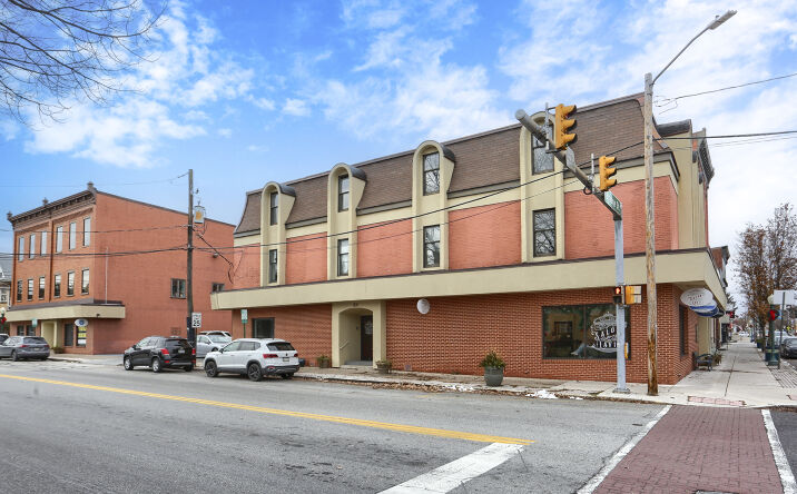 Pictures of Retail, Office property located at 300 Bridge St, New Cumberland, PA 17070 for sales - image #1