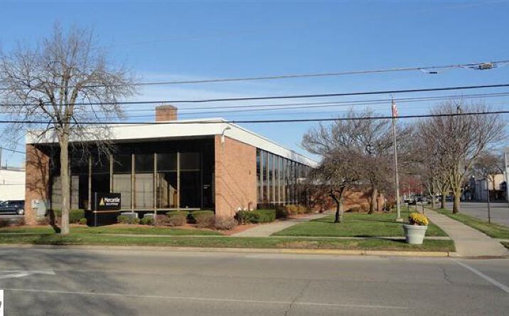 Pictures of Hospitality, Mixed Use, Office, Retail property located at 311 Woodworth Ave, Alma, MI 48801 for sales - image #1