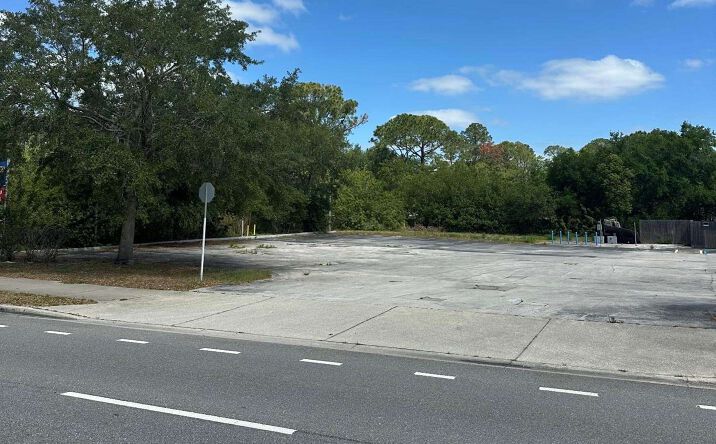 Pictures of Land property located at 750 W Lake Mary Blvd, Sanford, FL 32773 for sales - image #1
