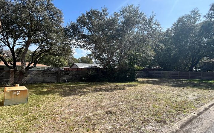 Pictures of Land property located at Mary Esther Blvd, Mary Esther, FL 32569 for sales - image #1