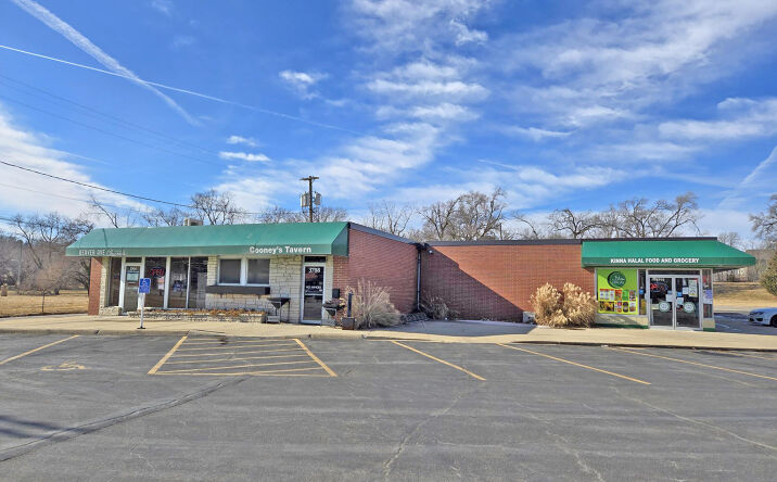 Pictures of Retail property located at 3708 Beaver Ave, Des Moines, IA 50310 for sales - image #1