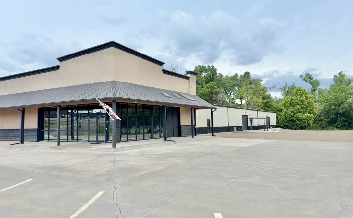 Pictures of Industrial, Retail property located at 12007 NE 23rd St, Choctaw, OK 73020 for sales - image #1
