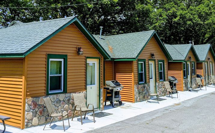Pictures of Hospitality property located at 2410 Albion Ave, Fairmont, MN 56031 for sales - image #1