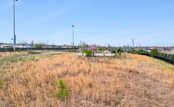 Pictures of Land property located at 7725 Shallowford Rd, Chattanooga, TN 37421 for sales - image #1