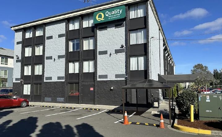 Pictures of Hospitality property located at 101 128th St SE, Everett, WA 98208 for sales - image #1