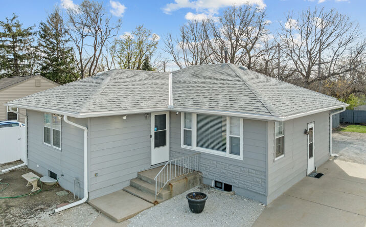 Pictures of Office, Mixed Use property located at 2951 N 70th St, Lincoln, NE 68507 for sales - image #1