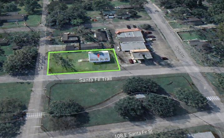 Pictures of Multifamily property located at 108 Santa Fe, Wharton, TX 77488 for sales - image #1