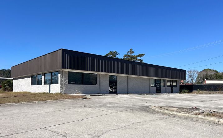 Pictures of Office property located at 38 W Derenne Ave, Savannah, GA 31405 for sales - image #1