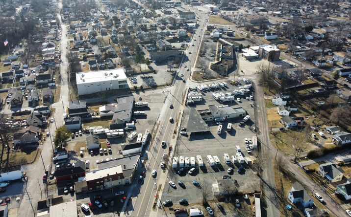 Pictures of Retail property located at 270 Lemay Ferry Rd, St. Louis, MO 63125 for sales - image #1