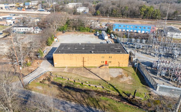 Pictures of Industrial property located at 1239 Willingham Dr, East Point, GA 30344 for sales - image #1