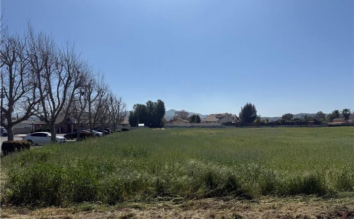 Pictures of Land property located at Florida Ave, Hemet, CA 92544 for sales - image #1