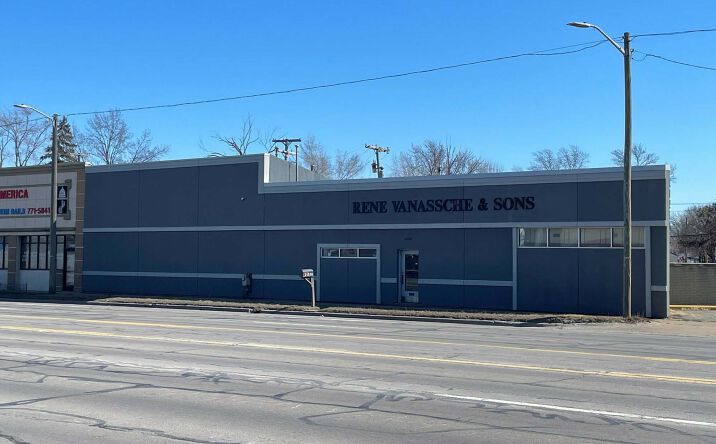 Pictures of Industrial property located at 21520 Groesbeck Hwy, Warren, MI 48089 for sales - image #1