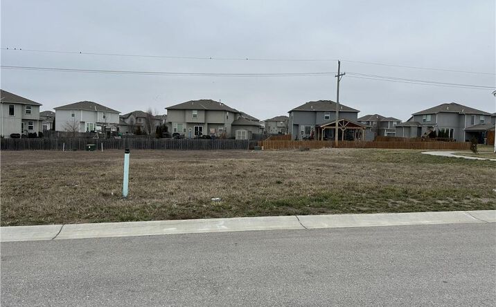 Pictures of Land, Multifamily property located at 28324 W 164th Street, Gardner, KS 66030 for sales - image #1