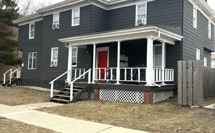 Pictures of Multifamily property located at 613 W Church Street, Champaign, IL 61820 for sales - image #1