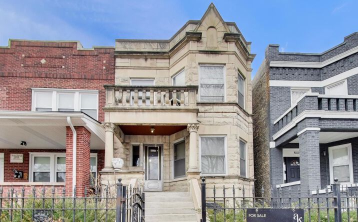 Pictures of Multifamily property located at 4820 W Washington Boulevard, Chicago, IL 60644 for sales - image #1