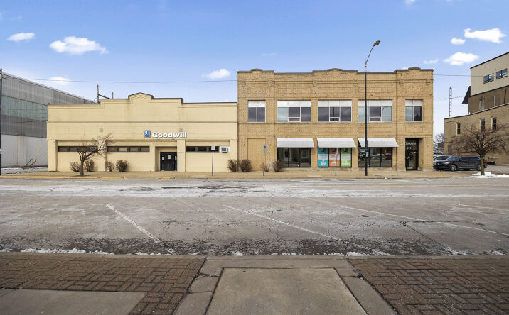 Pictures of Industrial, Mixed Use, Office, Retail property located at 419 W Market St, Sandusky, OH 44870 for sales - image #1