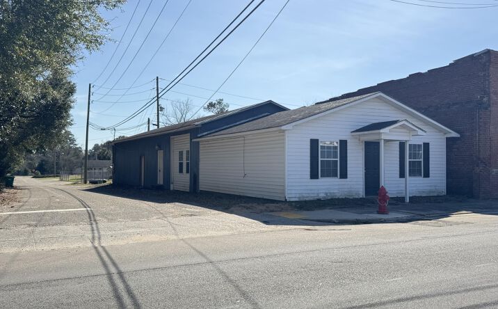 Pictures of Business for Sale, Retail, Office property located at 212 Main Street, Summerton, SC 29148 for sales - image #1