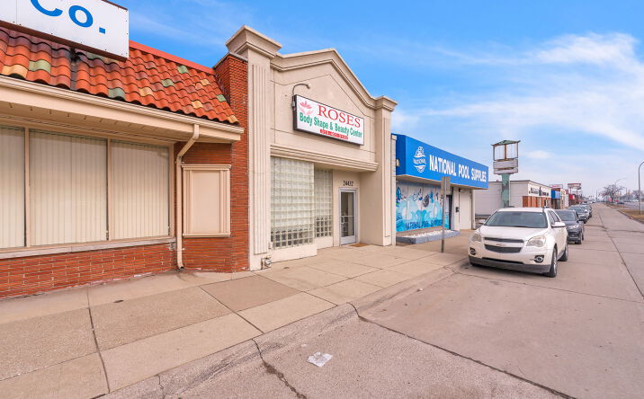 Pictures of Office property located at 24432 Michigan Ave, Dearborn, MI 48124 for sales - image #1