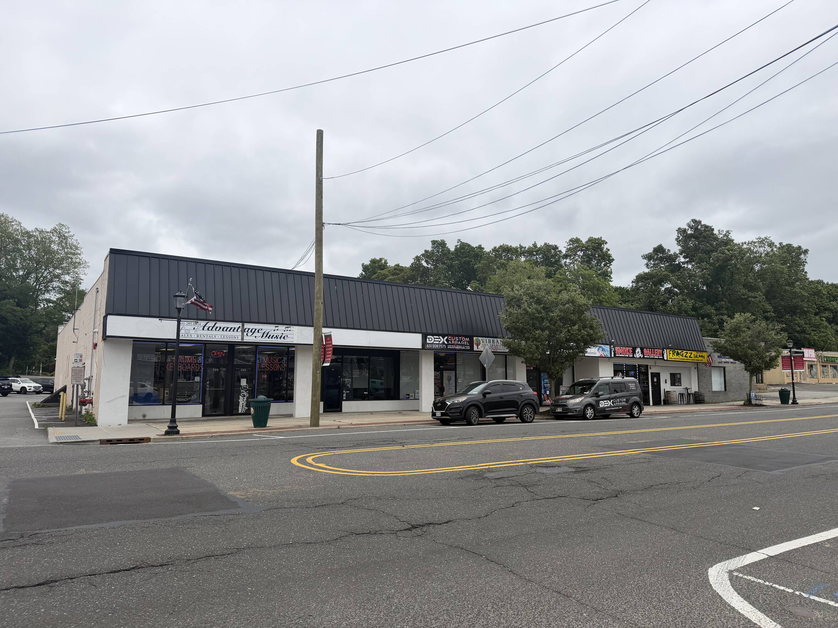 419-437 Hawkins Ave, Ronkonkoma, NY 11779